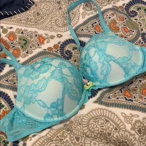 Brand new without tags, body by Victoria push-up